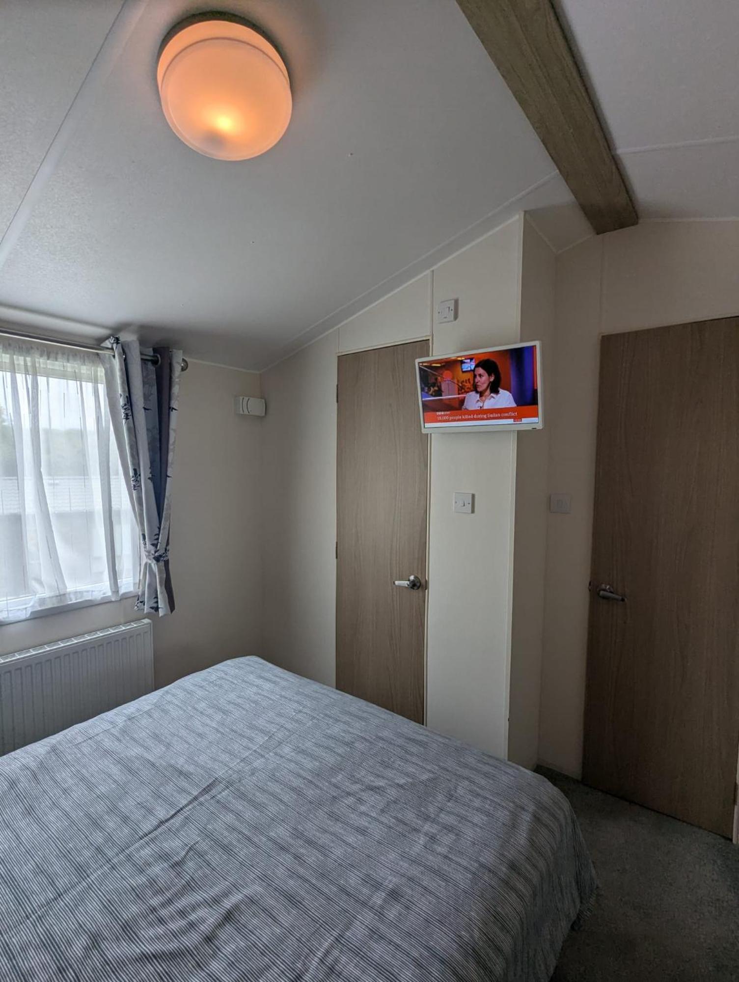Lovely Bright And Airy Caravan On The 5 Star Shorefield Country Park Entertainment Passes Included 米尔福德昂西 外观 照片